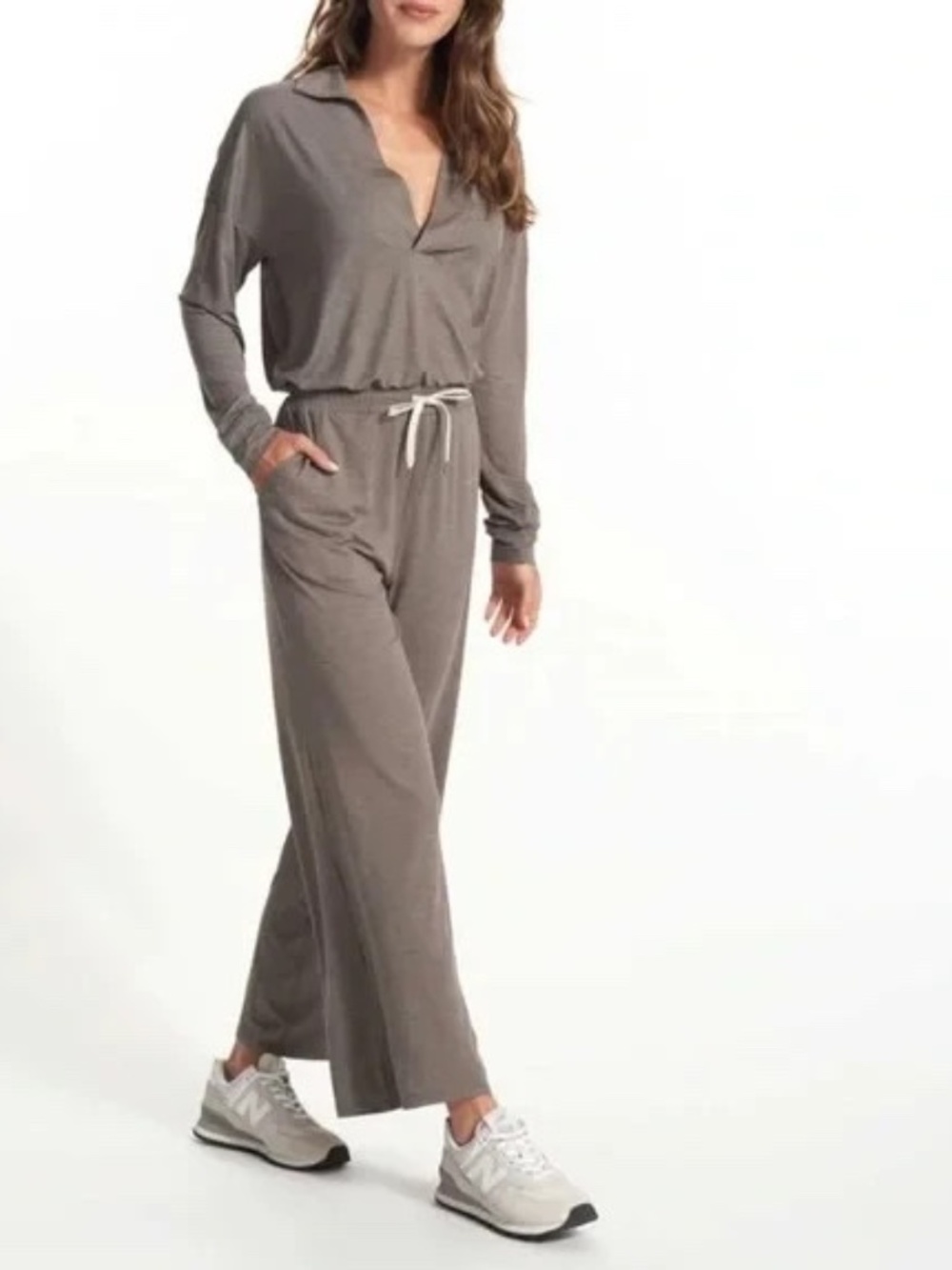 Unworn Vuori Women's Lux Intentions Wide Leg Long Sleeve Jumpsuit in Grey